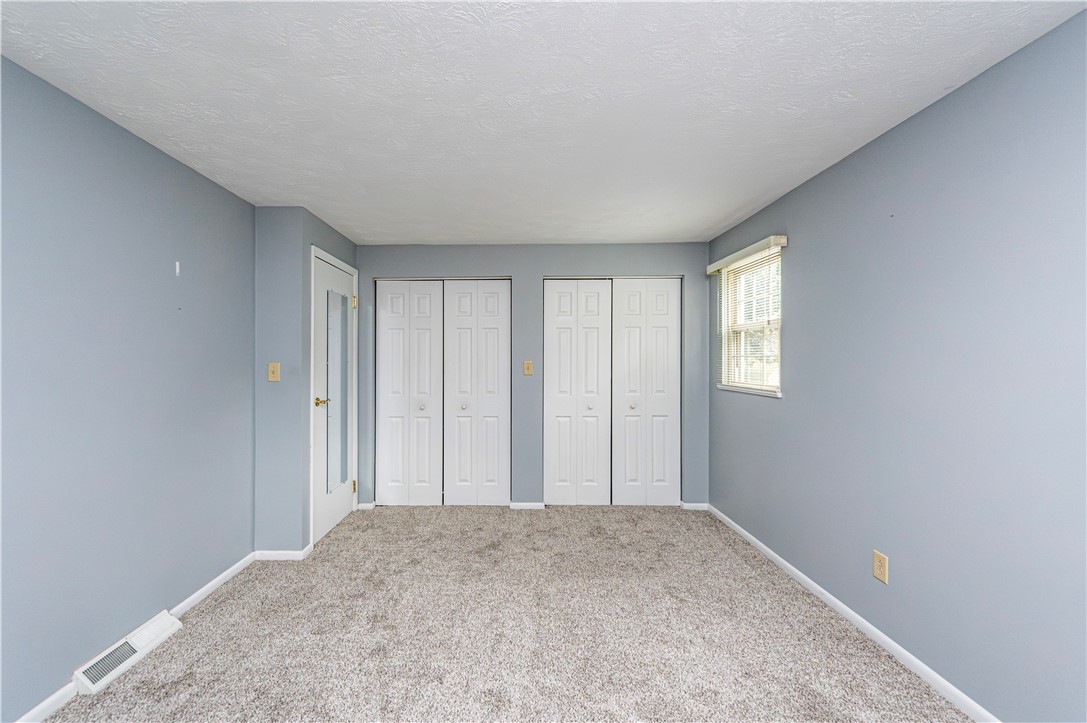 Hempfield Twp, Pennsylvania 15601, United States, 5 Bedrooms Bedrooms, ,3 BathroomsBathrooms,Residential,Pending,204355