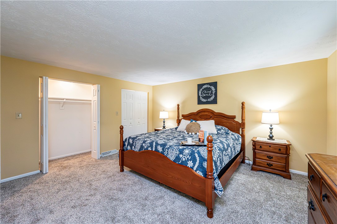 Hempfield Twp, Pennsylvania 15601, United States, 5 Bedrooms Bedrooms, ,3 BathroomsBathrooms,Residential,Pending,204355