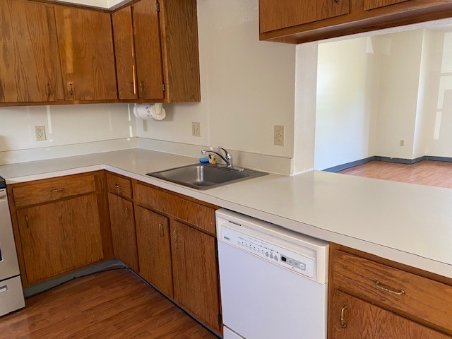 Oakland, Pennsylvania 15213, United States, 2 Bedrooms Bedrooms, ,1 BathroomBathrooms,Residential,Active,191032