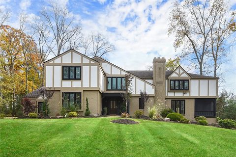 107 Oakwood Road Peters Twp PA 15317