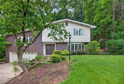 Photo of 3808 Edinburg Dr, Murrysville, PA 15668 (MLS # 1759635)