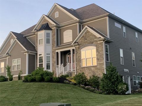 Photo of 613 Raleigh Dr, Greensburg, PA 15601 (MLS # 1748739)