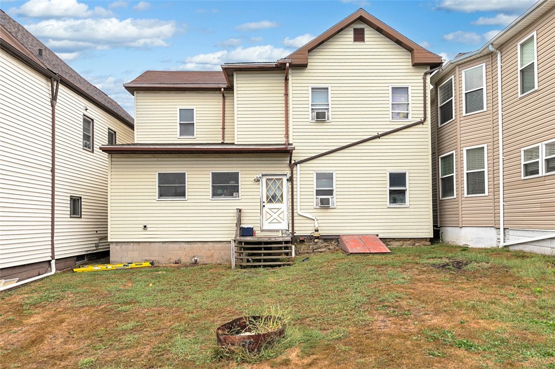 Connellsville, Pennsylvania 15425, United States, 3 Bedrooms Bedrooms, ,1 BathroomBathrooms,Residential,Active,217207