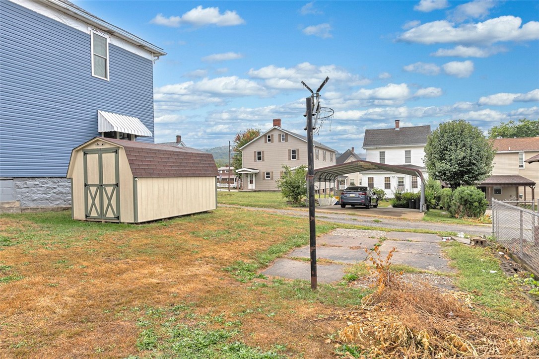 Connellsville, Pennsylvania 15425, United States, 3 Bedrooms Bedrooms, ,1 BathroomBathrooms,Residential,Active,217207