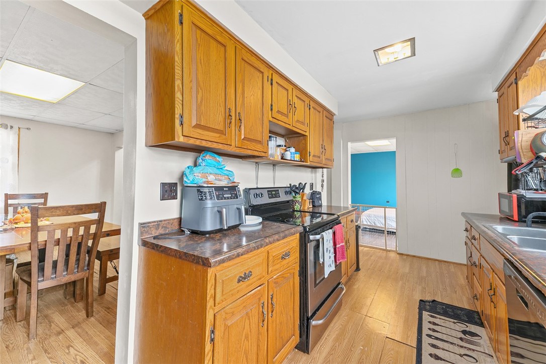 Connellsville, Pennsylvania 15425, United States, 3 Bedrooms Bedrooms, ,1 BathroomBathrooms,Residential,Active,217207