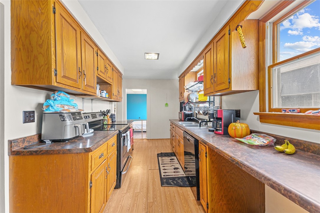 Connellsville, Pennsylvania 15425, United States, 3 Bedrooms Bedrooms, ,1 BathroomBathrooms,Residential,Active,217207