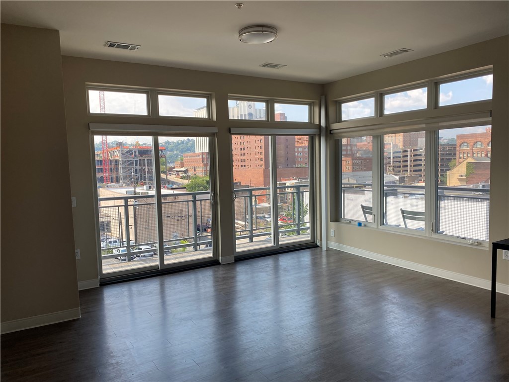Downtown Pgh, Pennsylvania 15219, United States, 2 Bedrooms Bedrooms, ,2 BathroomsBathrooms,Residential,Active,133391