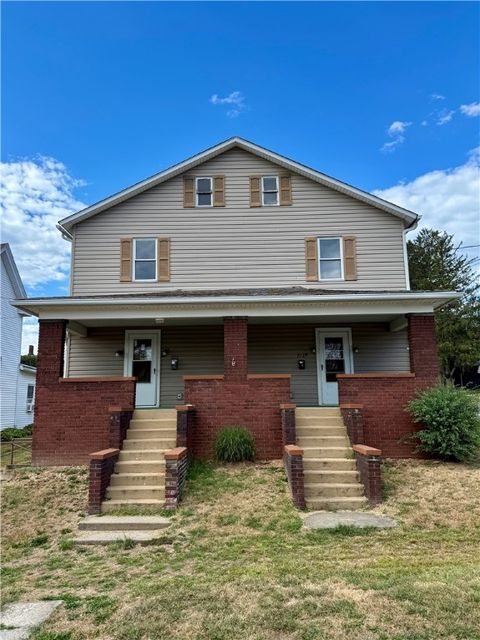 Photo of 312 Washington Ave, Brownsville, PA 15417 (MLS # 1724327)