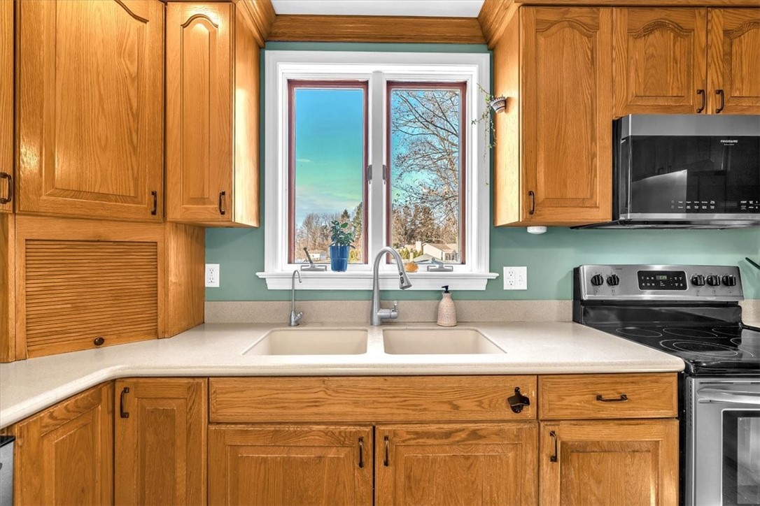 McDonald - Nwa, Pennsylvania 15057, United States, 3 Bedrooms Bedrooms, ,2 BathroomsBathrooms,Residential,Contingent,21766