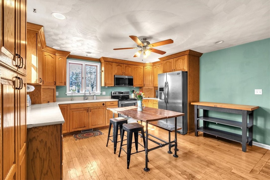 McDonald - Nwa, Pennsylvania 15057, United States, 3 Bedrooms Bedrooms, ,2 BathroomsBathrooms,Residential,Contingent,21766