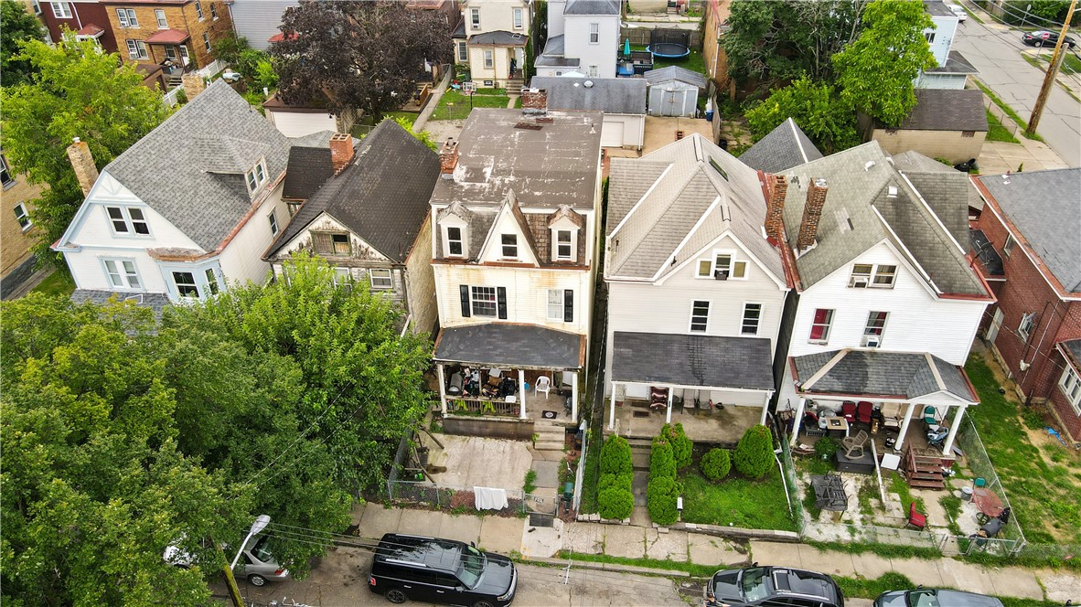 Sheraden, Pennsylvania 15204, United States, 6 Bedrooms Bedrooms, ,1 BathroomBathrooms,Residential,Active,190264