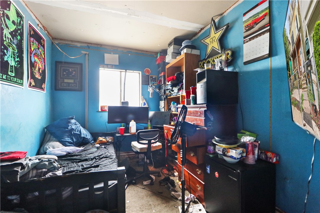 Sheraden, Pennsylvania 15204, United States, 6 Bedrooms Bedrooms, ,1 BathroomBathrooms,Residential,Active,190264