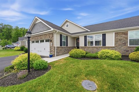 Photo of 789 Oliver St, Harmony, PA 16037 (MLS # 1759916)