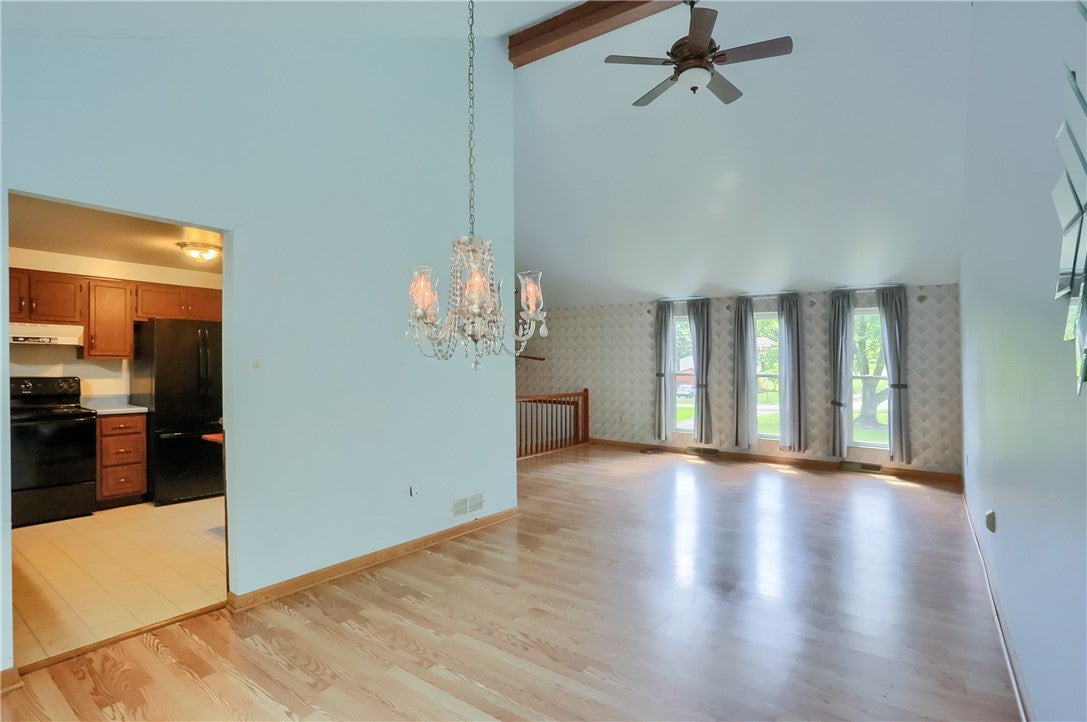 1557 Lenora Dr