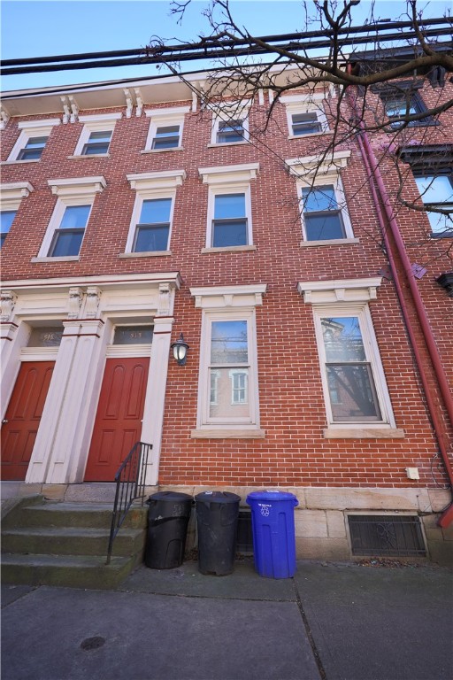 Central North Side, Pennsylvania 15212, United States, 2 Bedrooms Bedrooms, ,1 BathroomBathrooms,Residential,Active,210561