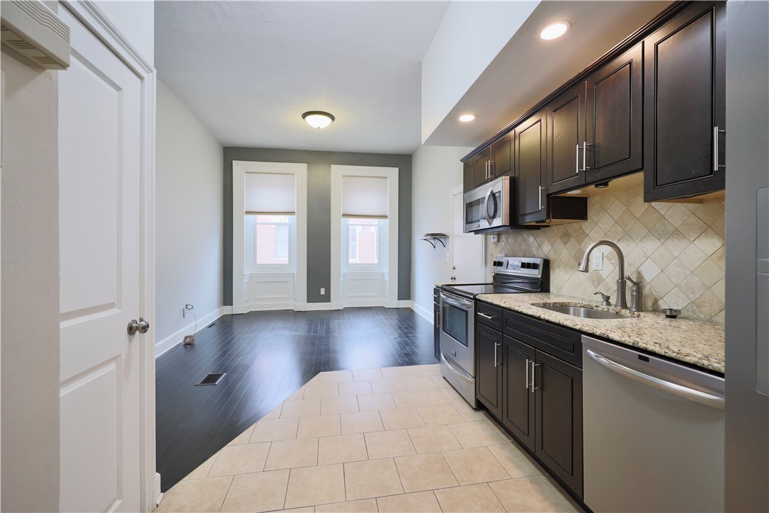 Central North Side, Pennsylvania 15212, United States, 2 Bedrooms Bedrooms, ,1 BathroomBathrooms,Residential,Active,210561