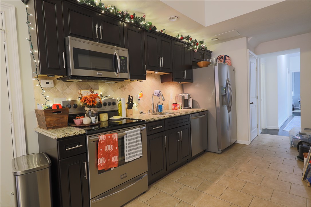 Central North Side, Pennsylvania 15212, United States, 2 Bedrooms Bedrooms, ,1 BathroomBathrooms,Residential,Active,210561