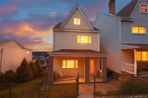 Photo of 2725 Sumner St, Pittsburgh, PA 15203 (MLS # 1724167)