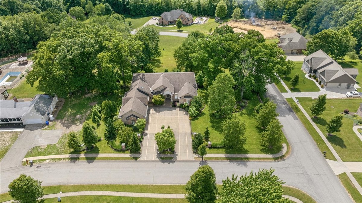 217 Fox Hollow Drive