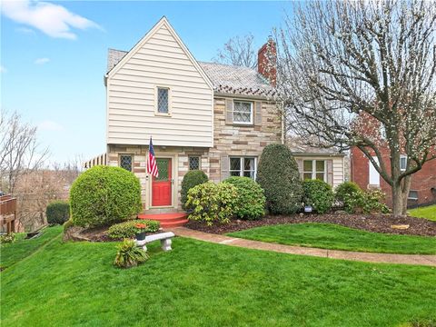 Photo of 4602 W Barlind Dr, Pittsburgh, PA 15227 (MLS # 1746834)