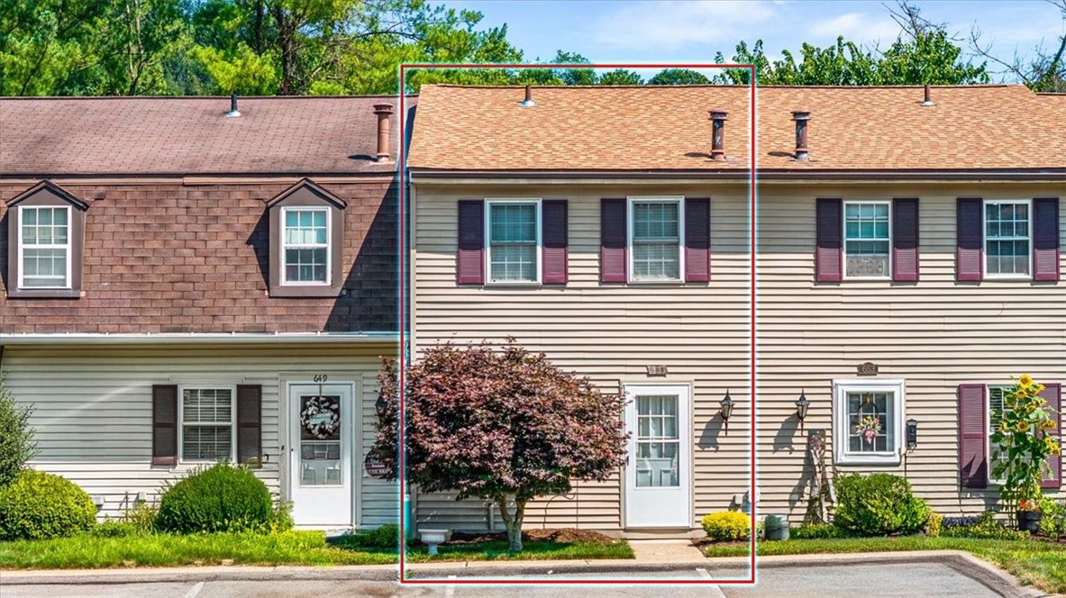 651 Newton Square