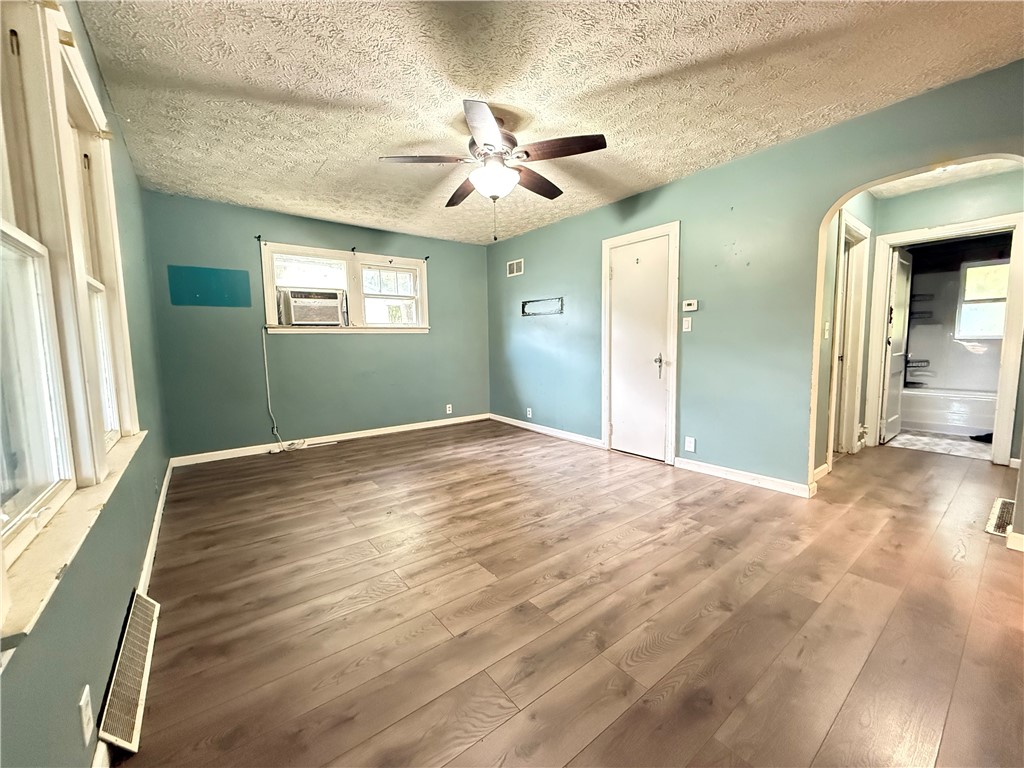 Hempfield Twp, Pennsylvania 16125, United States, 2 Bedrooms Bedrooms, ,1 BathroomBathrooms,Residential,Active,218703