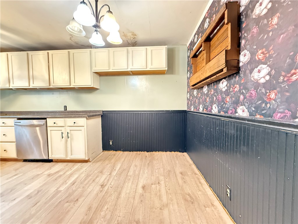 Hempfield Twp, Pennsylvania 16125, United States, 2 Bedrooms Bedrooms, ,1 BathroomBathrooms,Residential,Active,218703