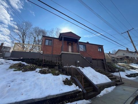 Photo of 2915 Crosby Ave, Dormont, PA 15216 (MLS # 1740230)