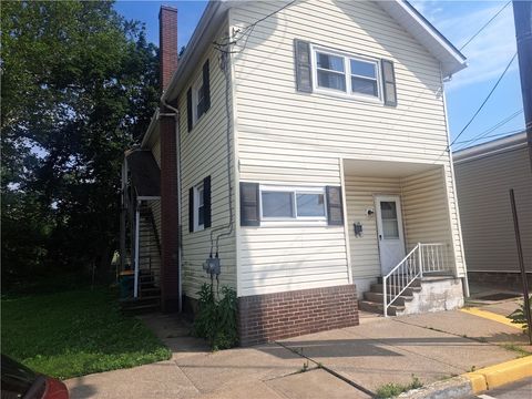 Photo of 108 E 1st Ave, Derry, PA 15627 (MLS # 1745554)