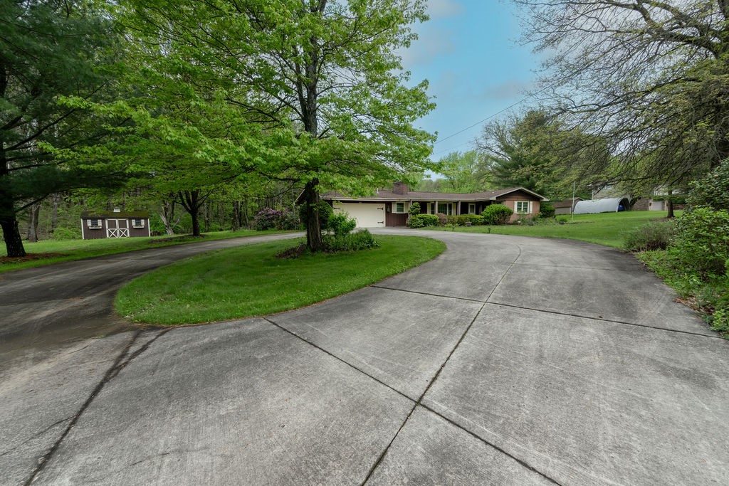 111 Patricia Dr