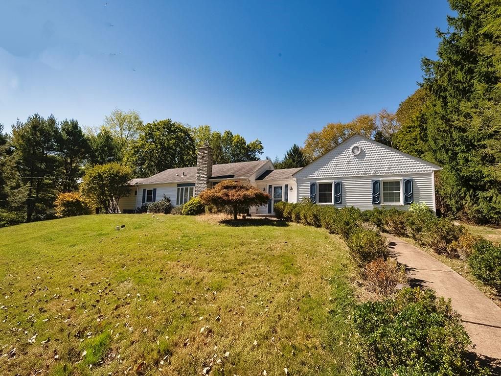9745 Lindsay Road