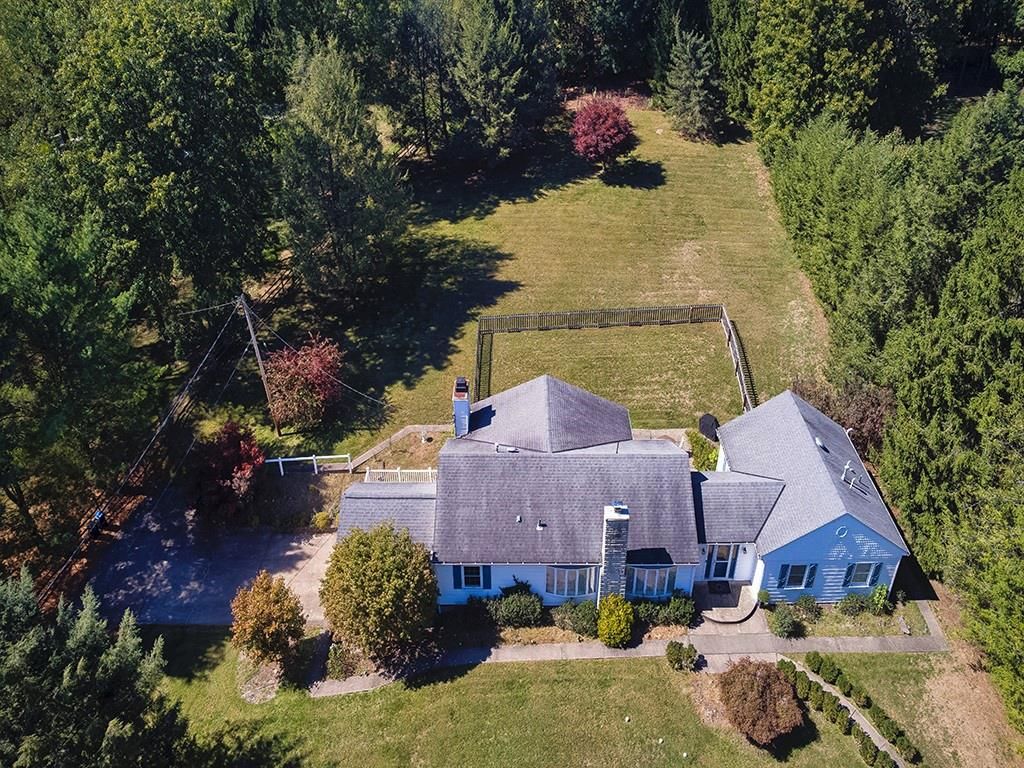 9745 Lindsay Road