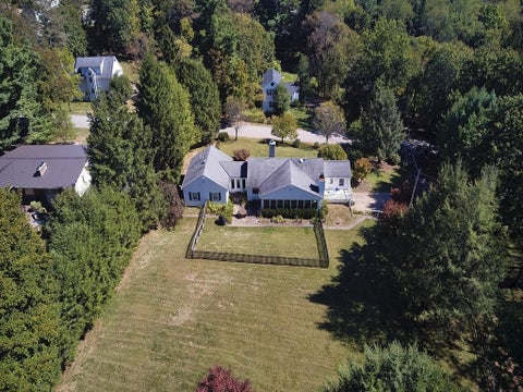 Photo of 9745 Lindsay Road, Pittsburgh, PA 15237 (MLS # 1763499)