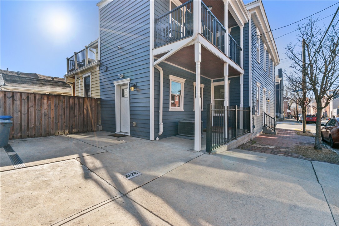 4126 Foster St
