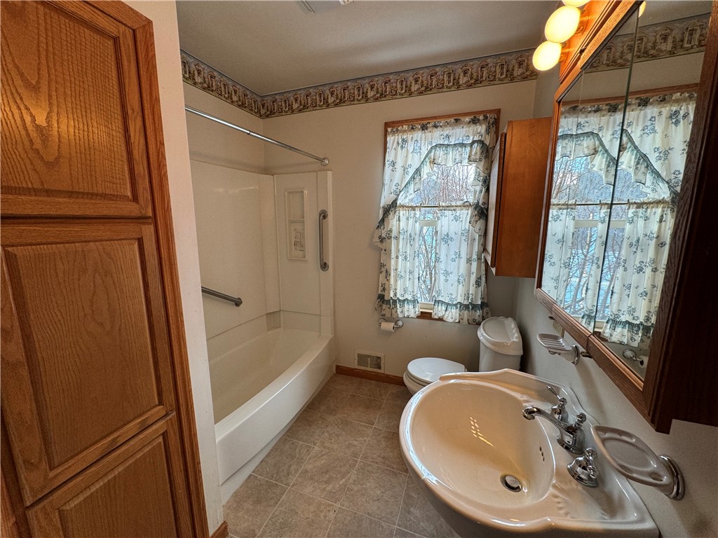 Cherryhll Twp/Clymer, Pennsylvania 15765, United States, 4 Bedrooms Bedrooms, ,2 BathroomsBathrooms,Residential,Active,13059