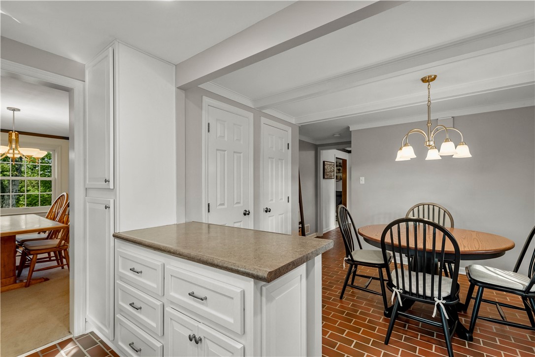 Upper St Clair, Pennsylvania 15241, United States, 3 Bedrooms Bedrooms, ,3 BathroomsBathrooms,Residential,Active,228700