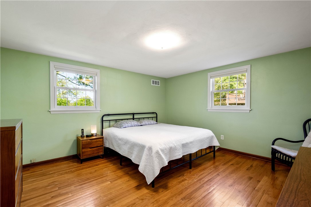 Upper St Clair, Pennsylvania 15241, United States, 3 Bedrooms Bedrooms, ,3 BathroomsBathrooms,Residential,Active,228700