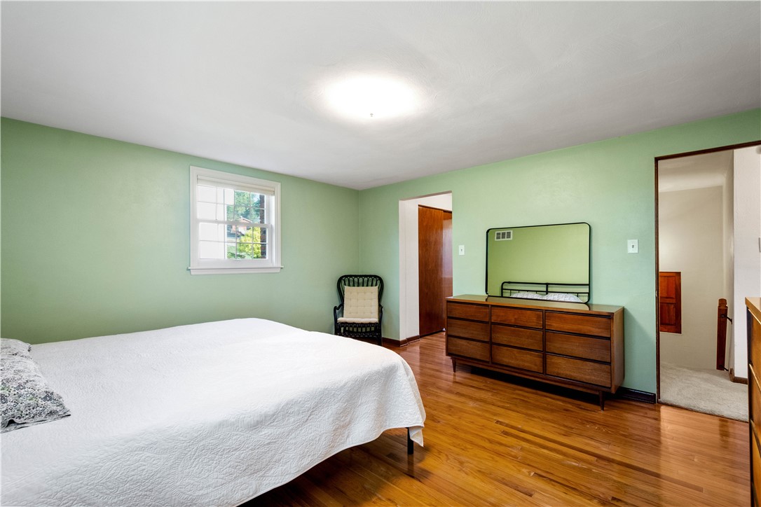 Upper St Clair, Pennsylvania 15241, United States, 3 Bedrooms Bedrooms, ,3 BathroomsBathrooms,Residential,Active,228700