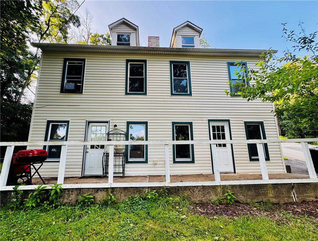 197-199 E Bellevue Ave