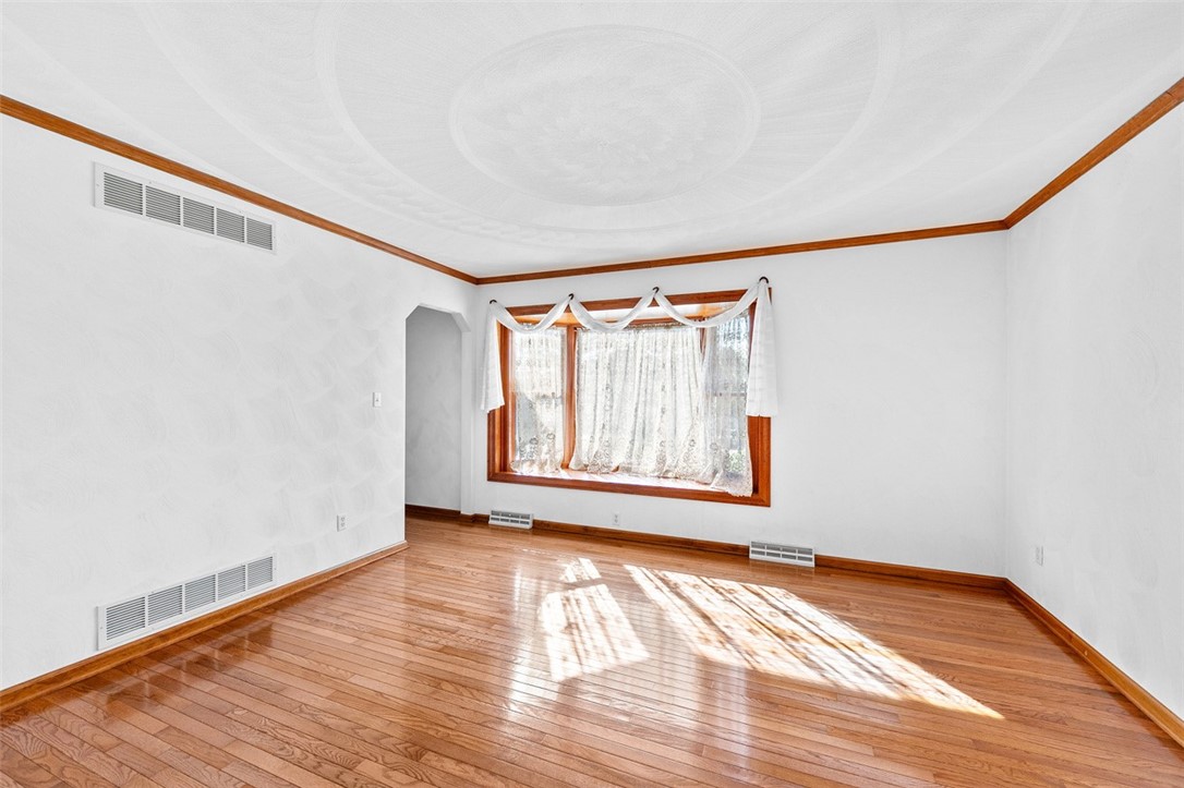 New Stanton, Pennsylvania 15672, United States, 4 Bedrooms Bedrooms, ,3 BathroomsBathrooms,Residential,Active,228015