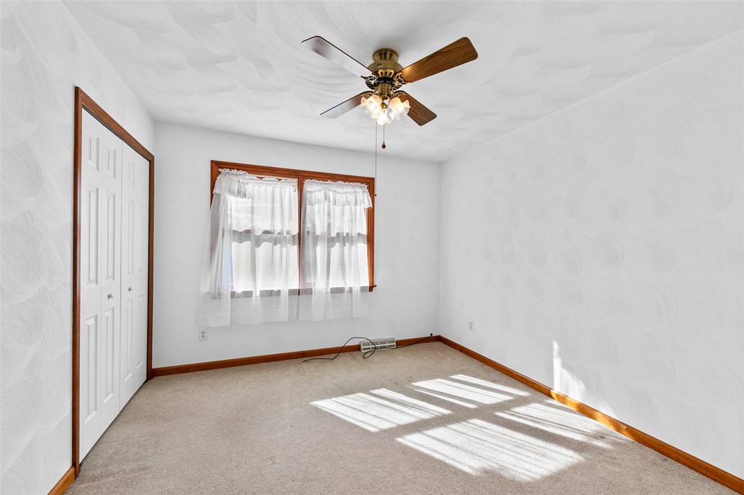 New Stanton, Pennsylvania 15672, United States, 4 Bedrooms Bedrooms, ,3 BathroomsBathrooms,Residential,Active,228015