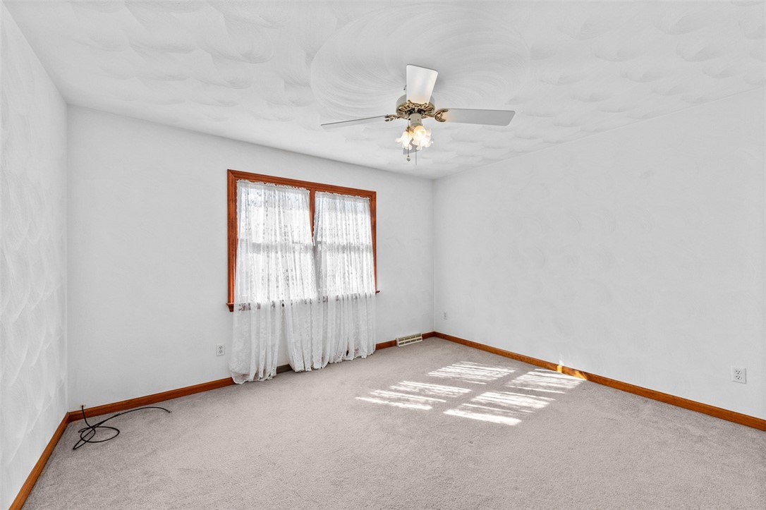 New Stanton, Pennsylvania 15672, United States, 4 Bedrooms Bedrooms, ,3 BathroomsBathrooms,Residential,Active,228015