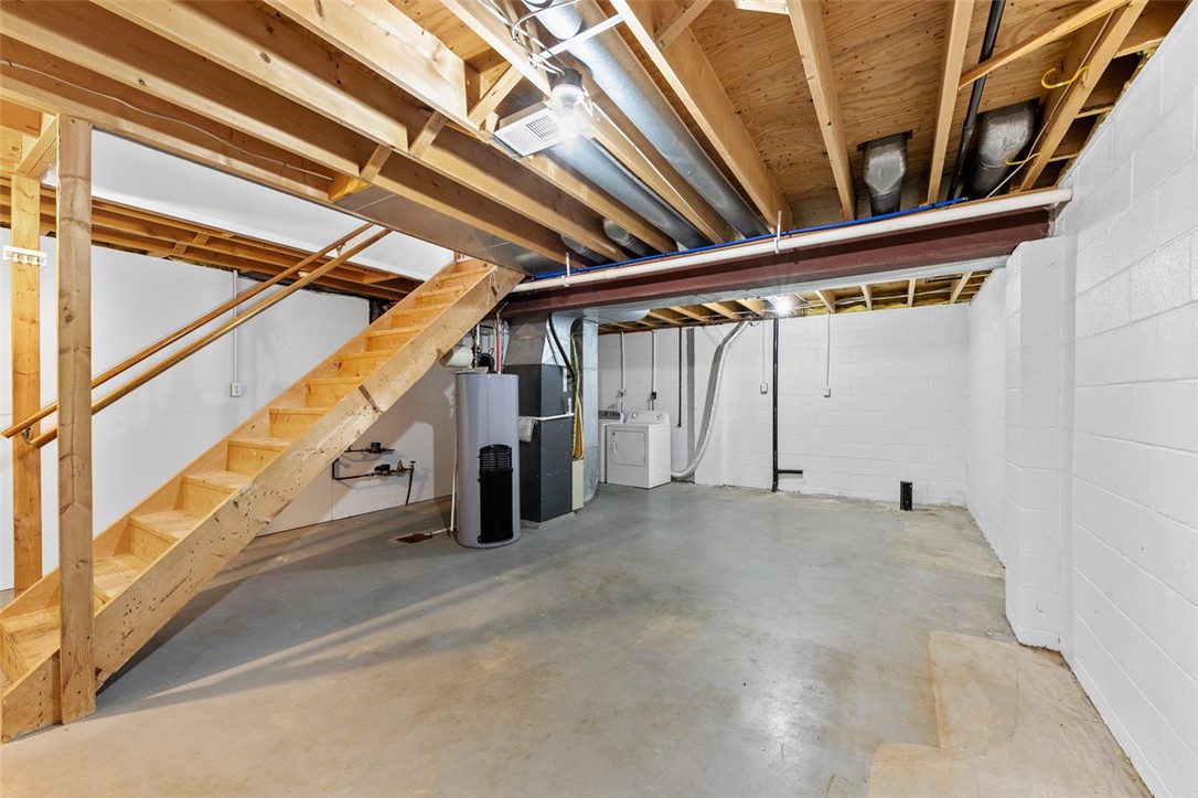 New Stanton, Pennsylvania 15672, United States, 4 Bedrooms Bedrooms, ,3 BathroomsBathrooms,Residential,Active,228015