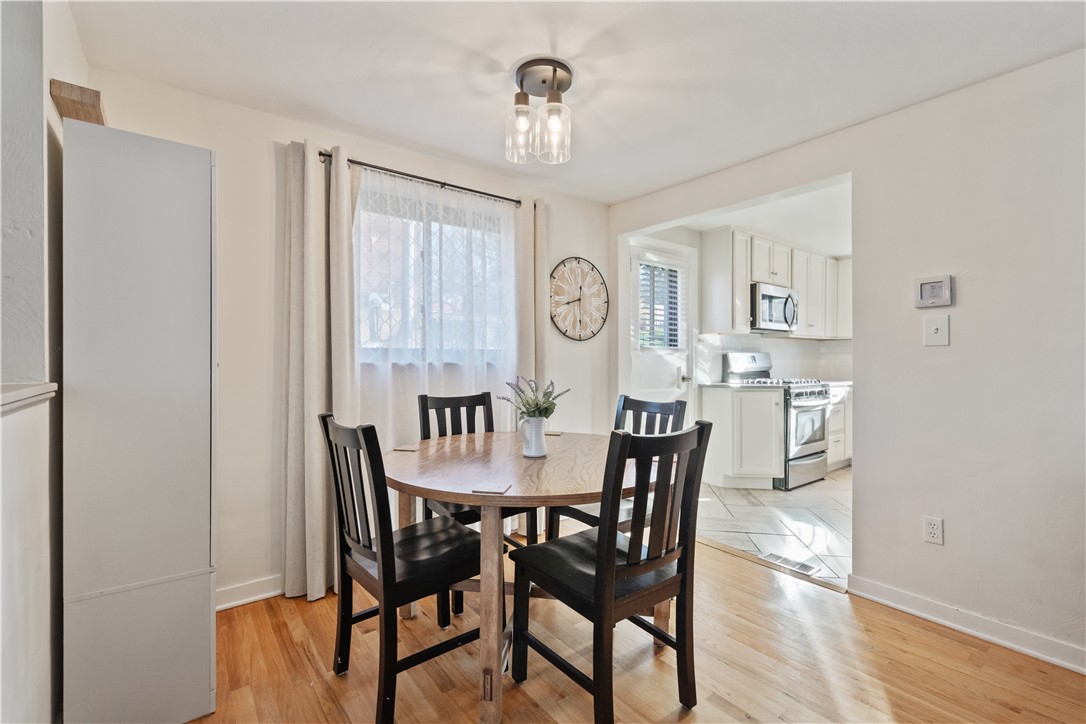 Ross Twp, Pennsylvania 15237, United States, 3 Bedrooms Bedrooms, ,1 BathroomBathrooms,Residential,Contingent,114205