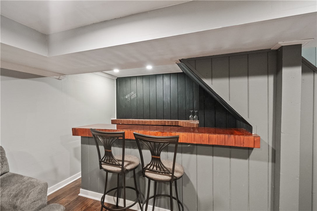 Ross Twp, Pennsylvania 15237, United States, 3 Bedrooms Bedrooms, ,1 BathroomBathrooms,Residential,Contingent,114205