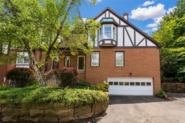 315 KINGSBERRY CIR, PITTSBURGH, PA 15234 - Image 3858e7ab05cf3b9dc0aecb1ec1e5f2c6/2586576604
