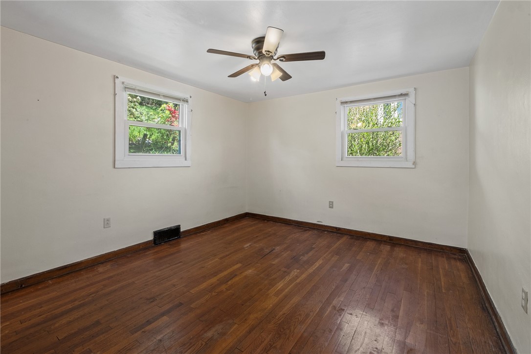 4596 Echo Glen Dr Dr, Whitehall, Pennsylvania image 10