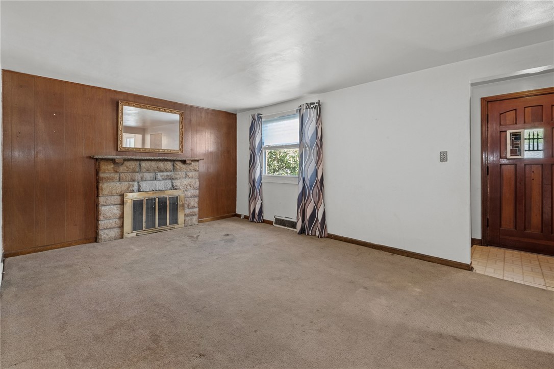 4596 Echo Glen Dr Dr, Whitehall, Pennsylvania image 3