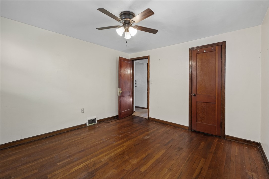 4596 Echo Glen Dr Dr, Whitehall, Pennsylvania image 11