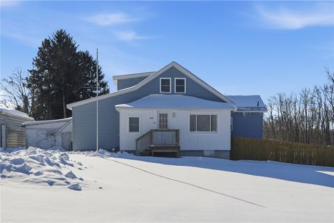 Photo of 1085 Kanawha St, Ellwood City, PA 16117 (MLS # 1738551)